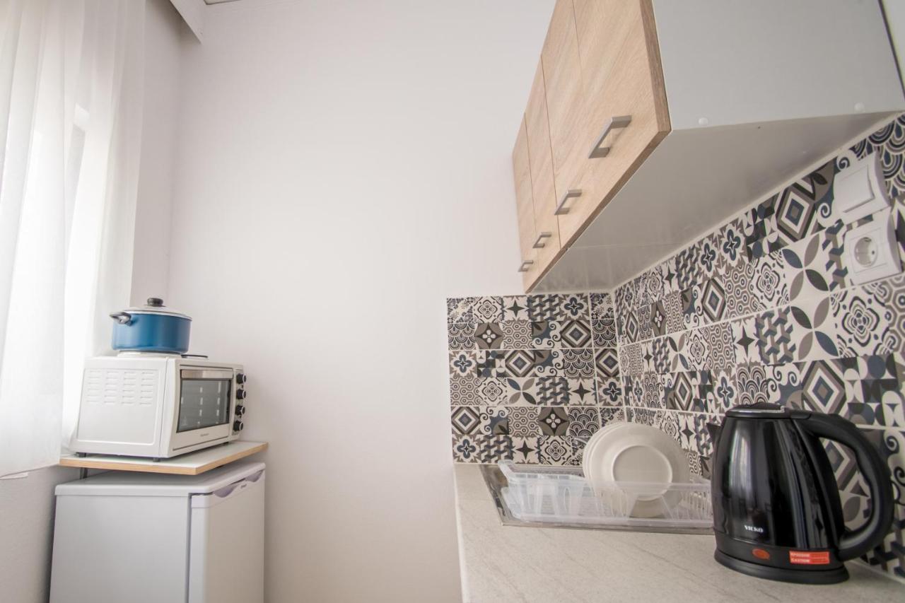 Jaune Apartment